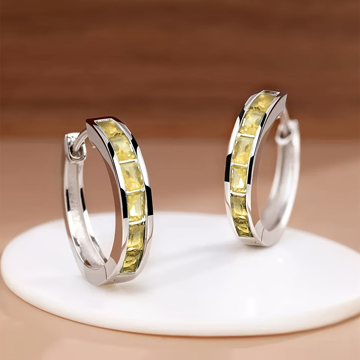 Boucles d'Oreilles Créoles avec Zircon Cubique Étincelant
